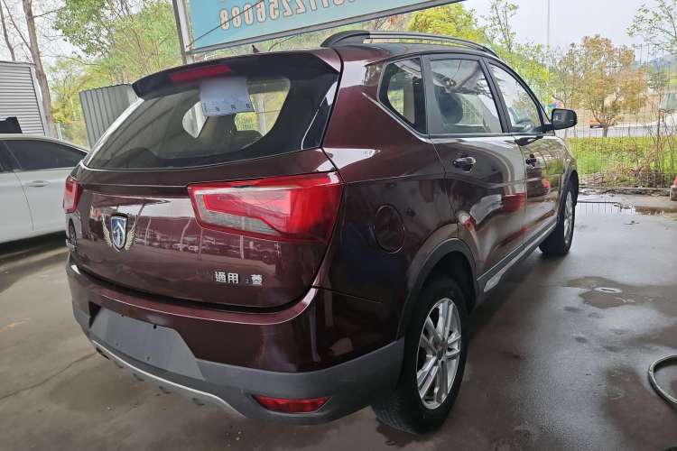 Used Baojun 560 2016 1.8L Manual Value Edition
