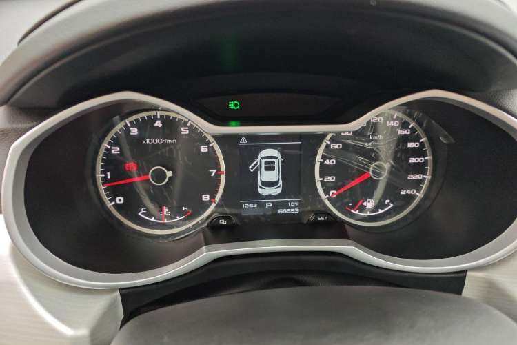 Used Geely Auto Emgrand X7 Sport 2020 1.8TD DCT Two-Wheel Drive Zhiya Model
