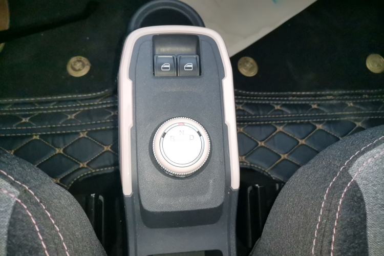 Used Chery QQ Ice Cream 2022 170km Sundae Phosphate Lithium-Ion