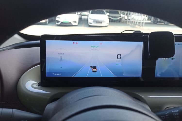 Used Wuling Bingo 2023 333 km Lingxi Connected+ Version
