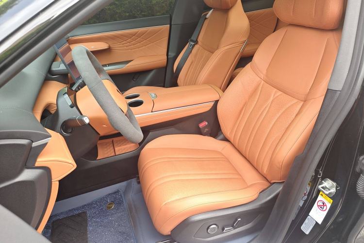 Used  S07 2024 215Max Range-Extended Version
