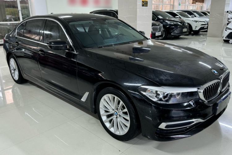 Used BMW 5 Series 2019 Facelifted 525Li Luxury Package
