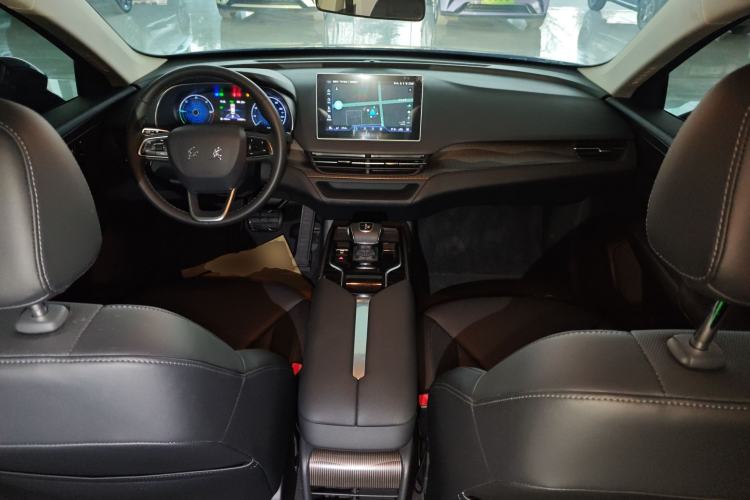 Used Hongqi E-QM5 2022 431 km Charge & Enjoy Edition
