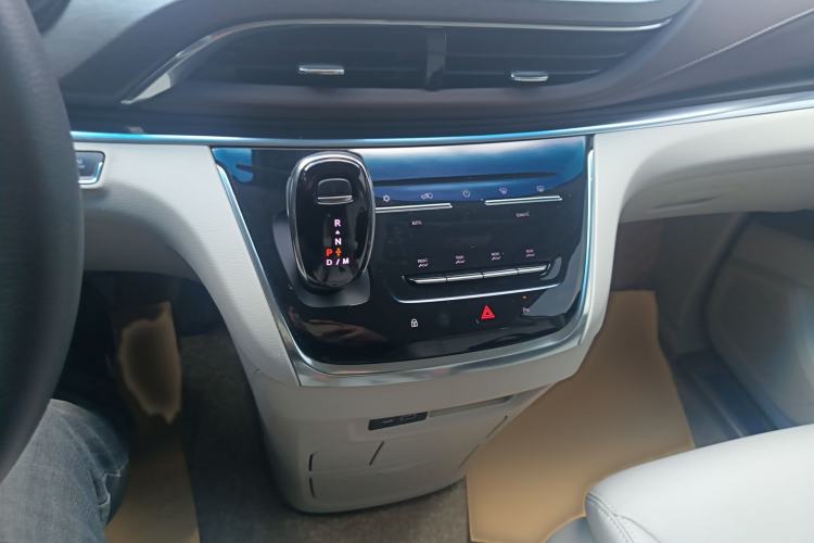 Used Buick GL8 2023 Land Executive Class Smart Enjoyment Model
