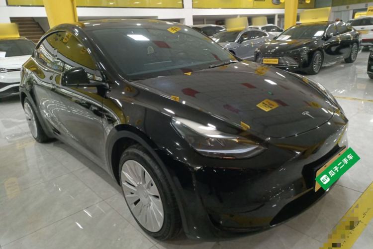 Used Tesla Model Y 2023 Rear-Wheel-Drive Version
