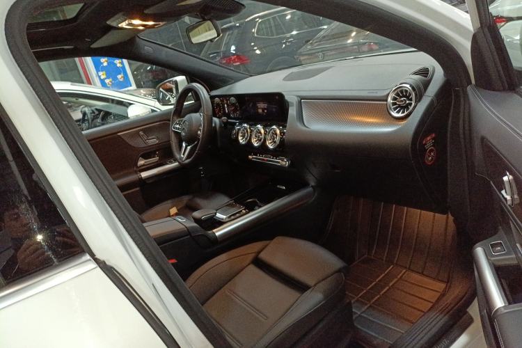 Used Mercedes-Benz GLA 2023 GLA 220
