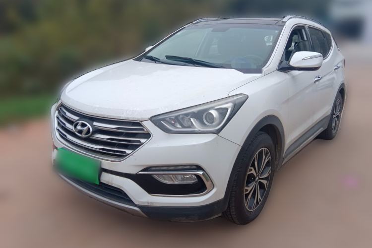 Used Hyundai Santa Fe 2017 2.0T Automatic Two-Wheel Drive Smart Version 7 Seats