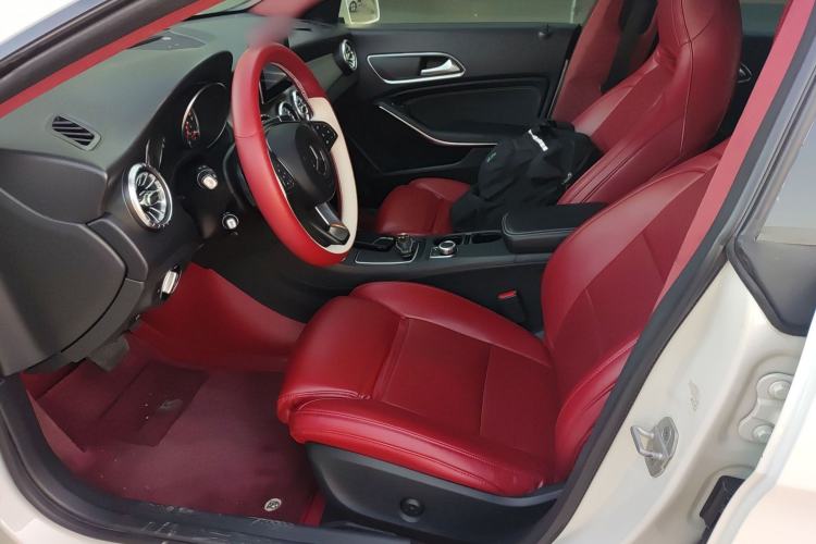 Used Mercedes-Benz CLA 2016 Facelifted CLA 200 Stylish Edition
