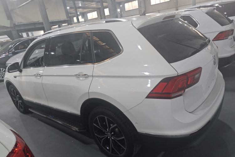 Used Volkswagen Tiguan L 2019 Revised 330TSI Automatic Two-Wheel Drive Smart & Luxury Edition China VI Standard
