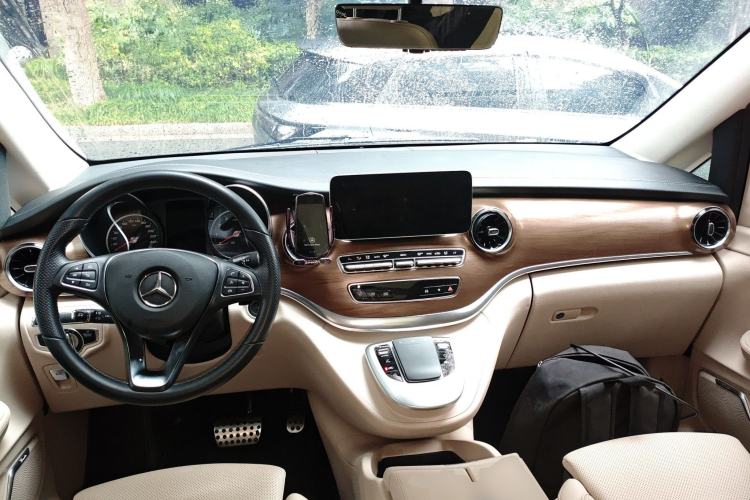 Used Mercedes-Benz V-Class 2022 V 260 L Long-wheelbase Luxury Edition