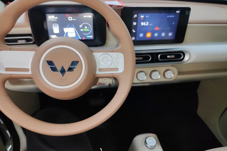 Used Wuling Hongguang MINIEV 2024 3rd Generation 215km Advanced Version