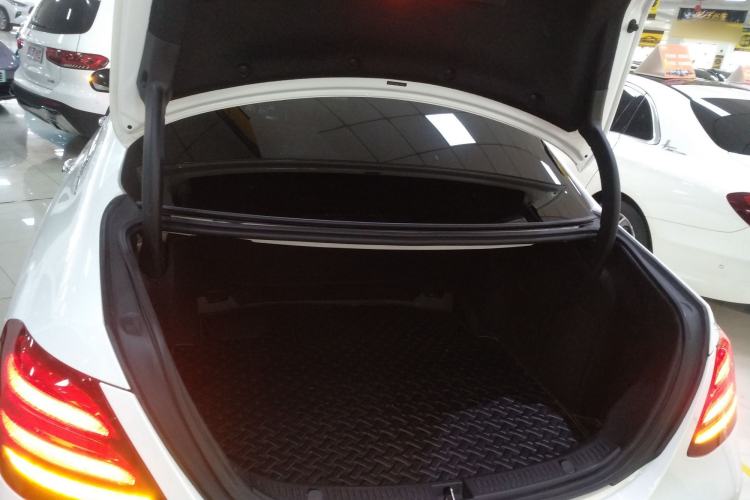 Used Mercedes-Benz E-Class 2016 E 200 L Sport Edition
