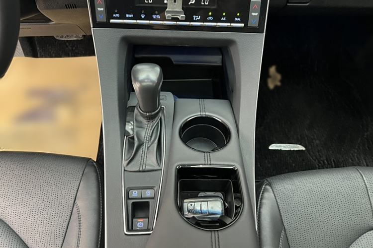 Used Toyota Avalon 2019 2.0L Luxury Edition China VI Standard
