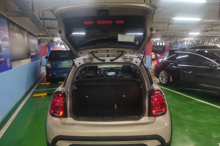 Used MINI MINI 2023 1.5T COOPER Artist
