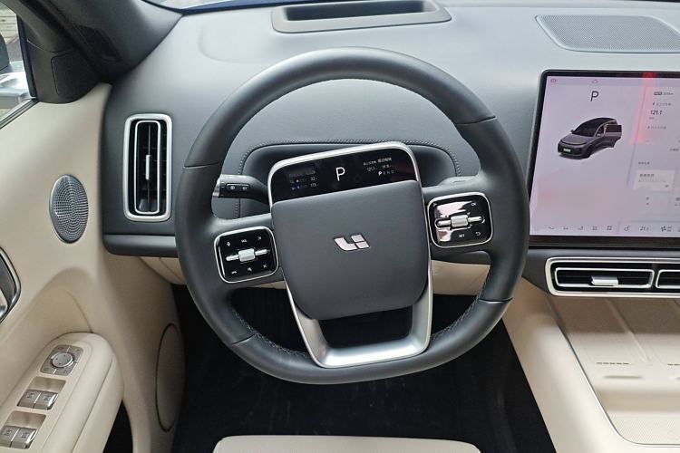 Used Li Auto L8 2024 PRO Model
