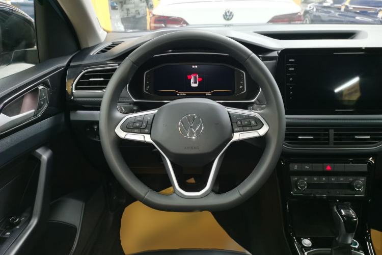 Used Volkswagen Tharu 2025 NewRui 300TSI Prestige Edition
