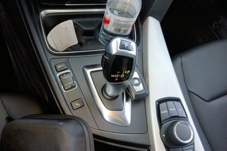 Used BMW 3 Series 2015 320Li Luxury Edition Fashion Model
