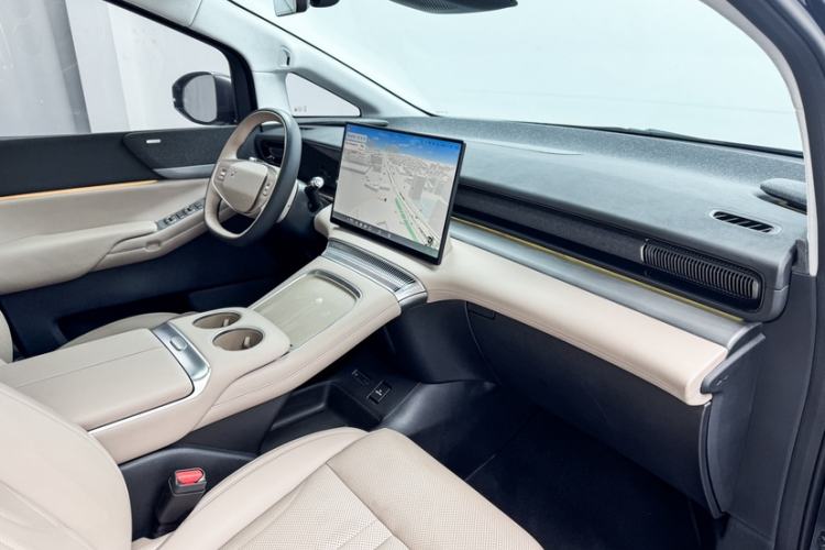 Used XPeng X9 2024 640 All-Wheel Drive High-Performance Max
