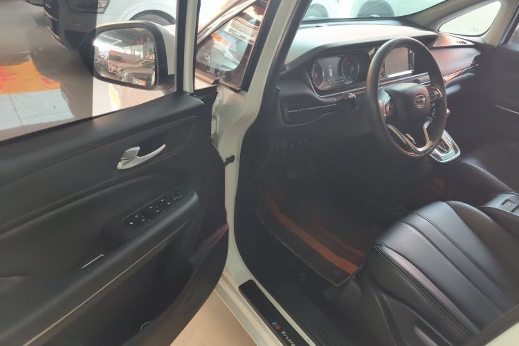 Used GAC Trumpchi M6 2021 270T DCT Luxury Edition (7 Seats)
