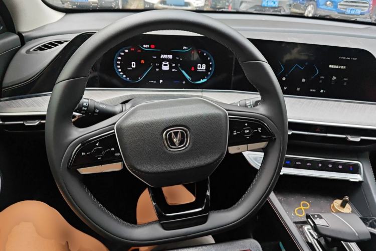 Used Changan Eado 2023 Changan Edition PLUS Blue Whale NE 1.4T GDI DCT Prestige Version
