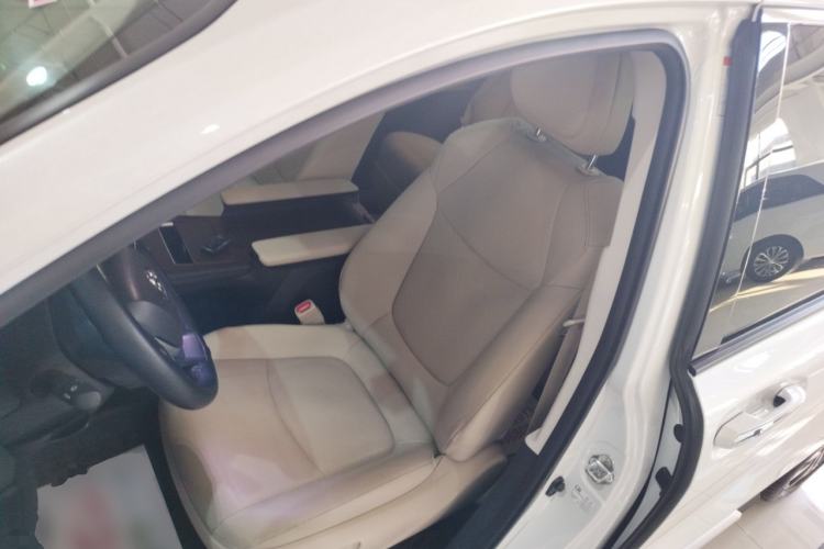 Used Toyota Granvia 2023 2.5L Hybrid Prestige PLUS Edition