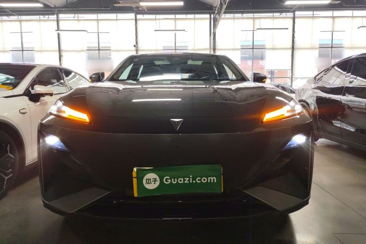 Used  S07 2023 200Max Range-Extended Version
