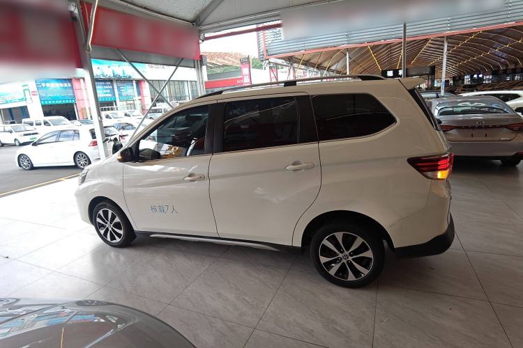 Used Venucia M50V 2019 1.5L Manual Comfort Edition
