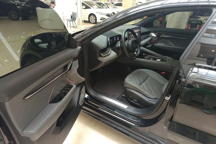 Used Zeekr 001 2023 WE Edition 86 kWh
