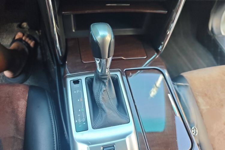 Used Toyota Reiz 2013 2.5V Elite Edition
