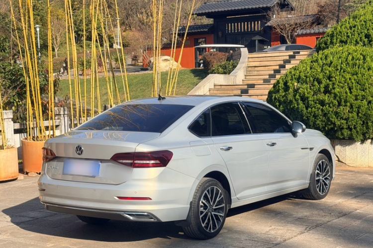 Used Volkswagen Lavida 2021 280TSI DSG Luxury Edition
