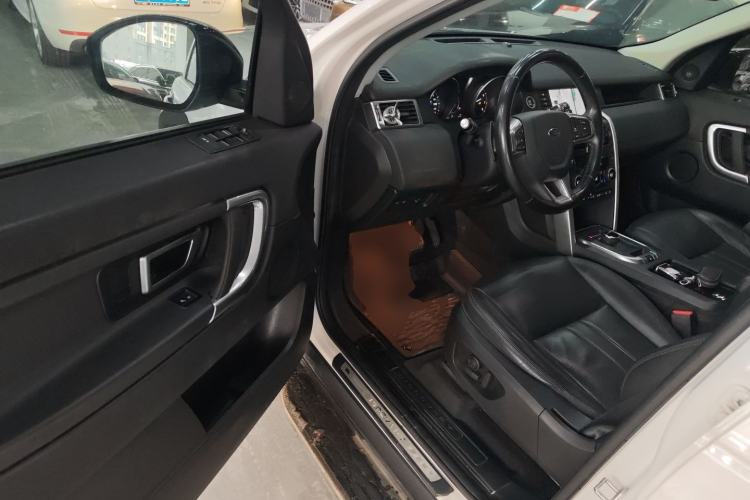 Used Land Rover Discovery Sport 2018 240 PS SE Version