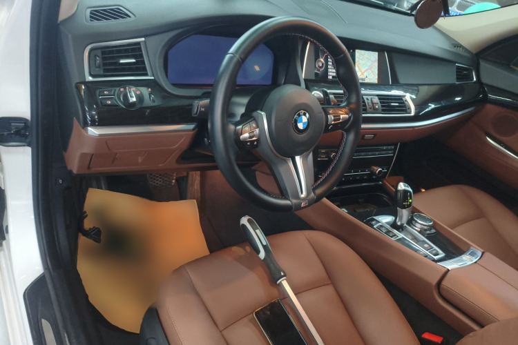 Used BMW 5 Series GT 2015 528i Leading Model