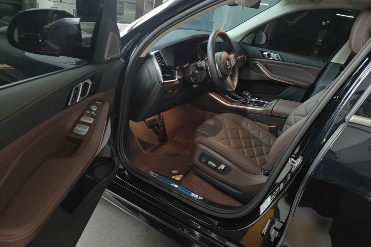 Used BMW X5 2022 Restyled xDrive 30Li Luxury Version M Sport Package