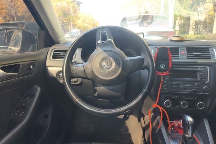 Used Volkswagen Sagitar 2014 Revised Version 1.6L Automatic Comfort Edition
