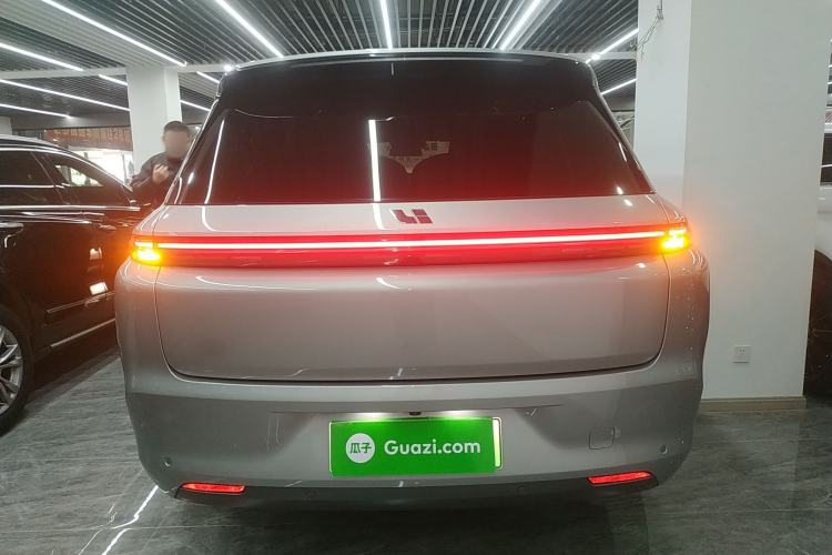 Used Li Auto L8 2023 Pro Model
