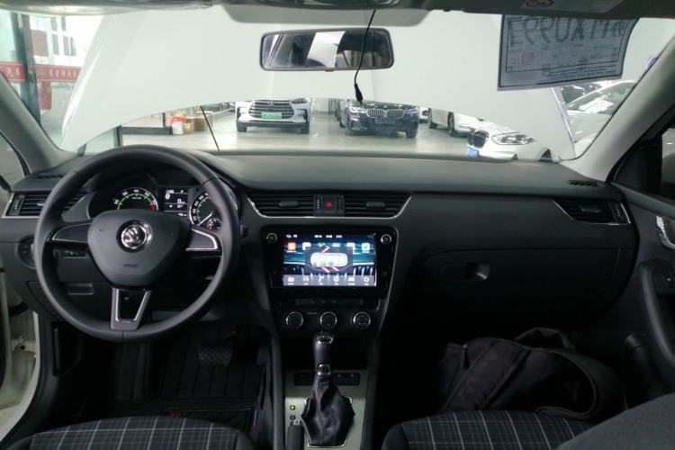 Used Skoda Octavia 2018 1.6L Automatic Comfort Edition