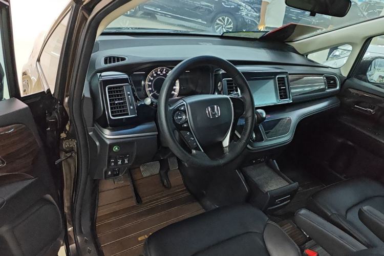 Used Honda Elysion 2016 2.4L Classic Edition
