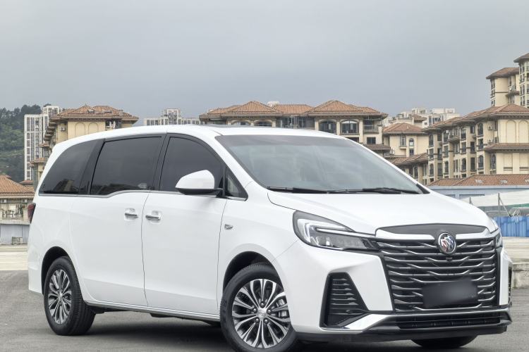 Used Buick GL8 2023 Facelifted Land Cruiser Executive Luxury Version
