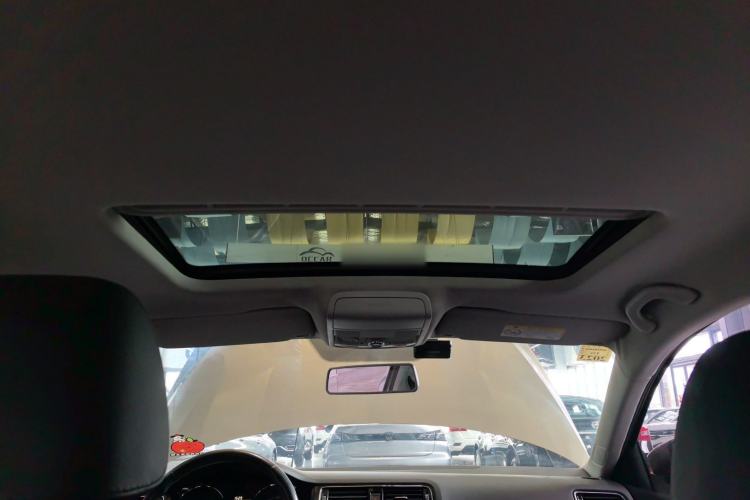 Used Volkswagen Sagitar 2017 1.6L Automatic Comfort Model
