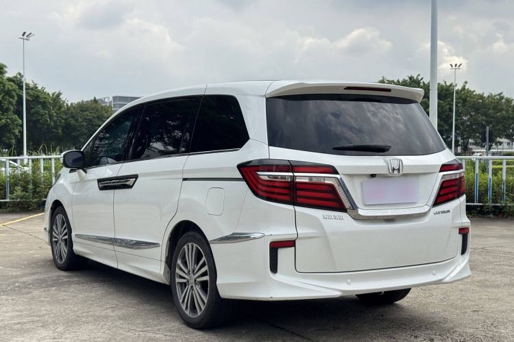 Used Honda Elysion 2016 2.4L Classic Edition
