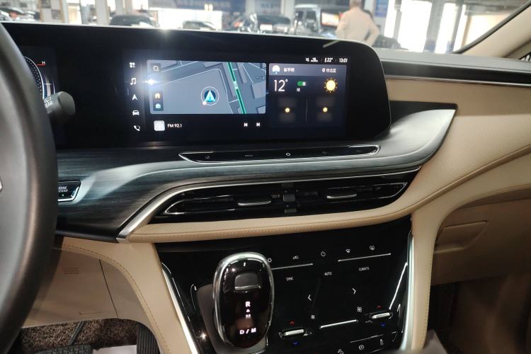 Used Buick GL8 2021 ES Landtrek 653T Luxury Model
