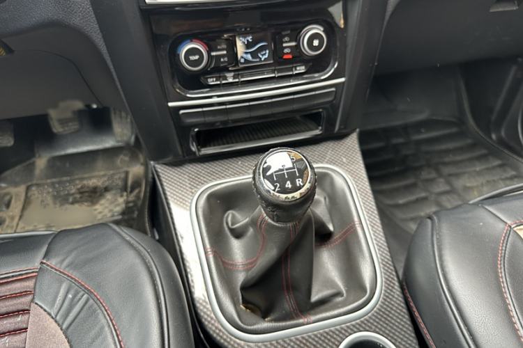 Used Haval H5 Classic 2015 2.0L Manual Two-Wheel Drive Entry-Level Trim
