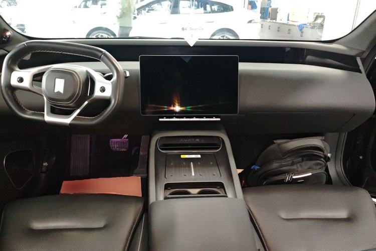 Used  12 2025 Ultra Extended-Range Edition