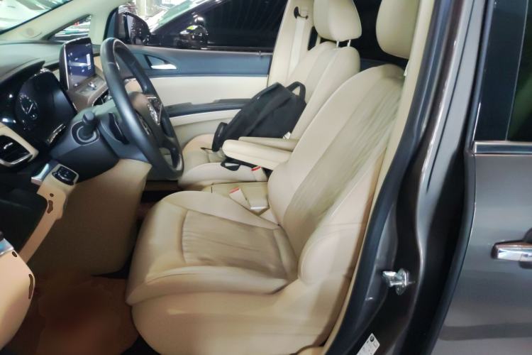 Used Buick GL8 2023 Land Business Class Smart Deluxe Model
