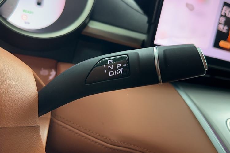 Used ORA Lightning Cat 2022 555 km Luxury Edition
