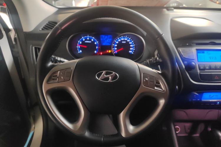 Used Hyundai ix35 2015 2.0L Automatic 2WD Smart Version China V Standard
