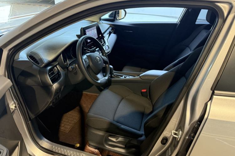 Used Toyota IZOA 2021 2.0L Yixing Version
