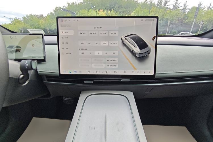 Used Nissan N7 2025 510 Air
