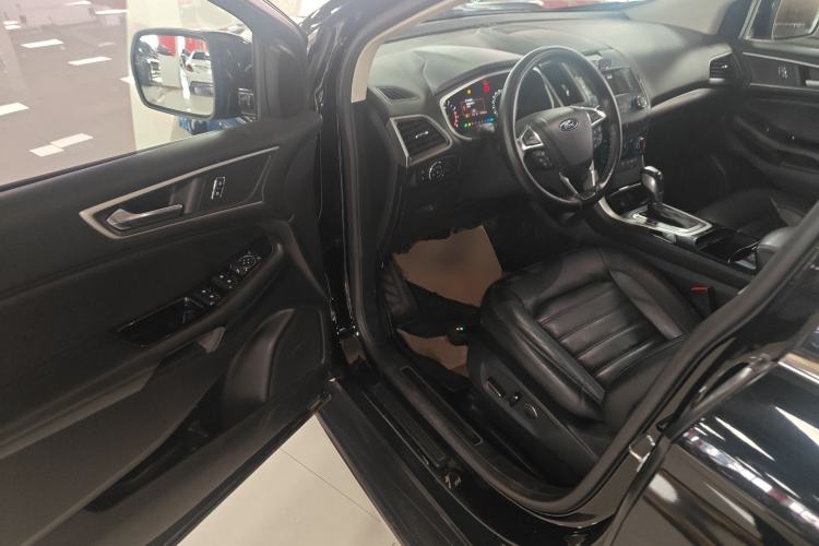 Used Ford Edge 2017 EcoBoost 245 Two-Drive Platinum Edition 5 Seats