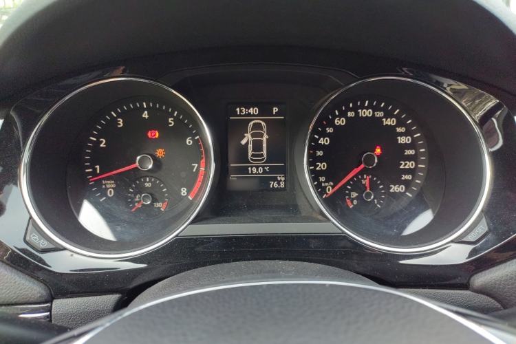 Used Volkswagen Sagitar 2017 230TSI Automatic Luxury Edition
